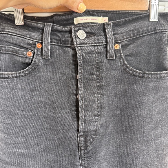 Levi's Ribcage Straight Jeans - Picture 5 of 6